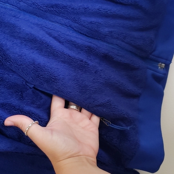 The North Face blue zip up fuzzy, teddy, fleece, gorpcore, women's size small. - Picture 4 of 10